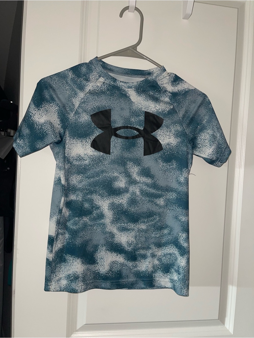 Under armour shirt